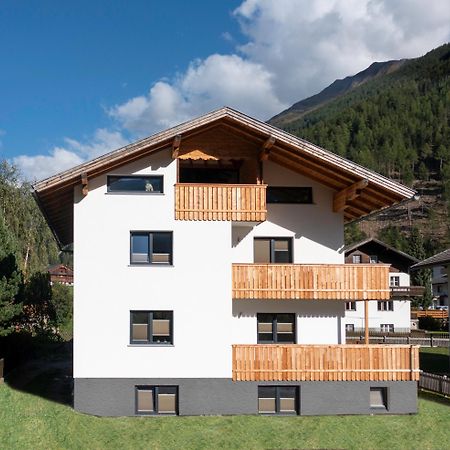 Haus Paul Apartamento Kals-am Großglockner Exterior foto